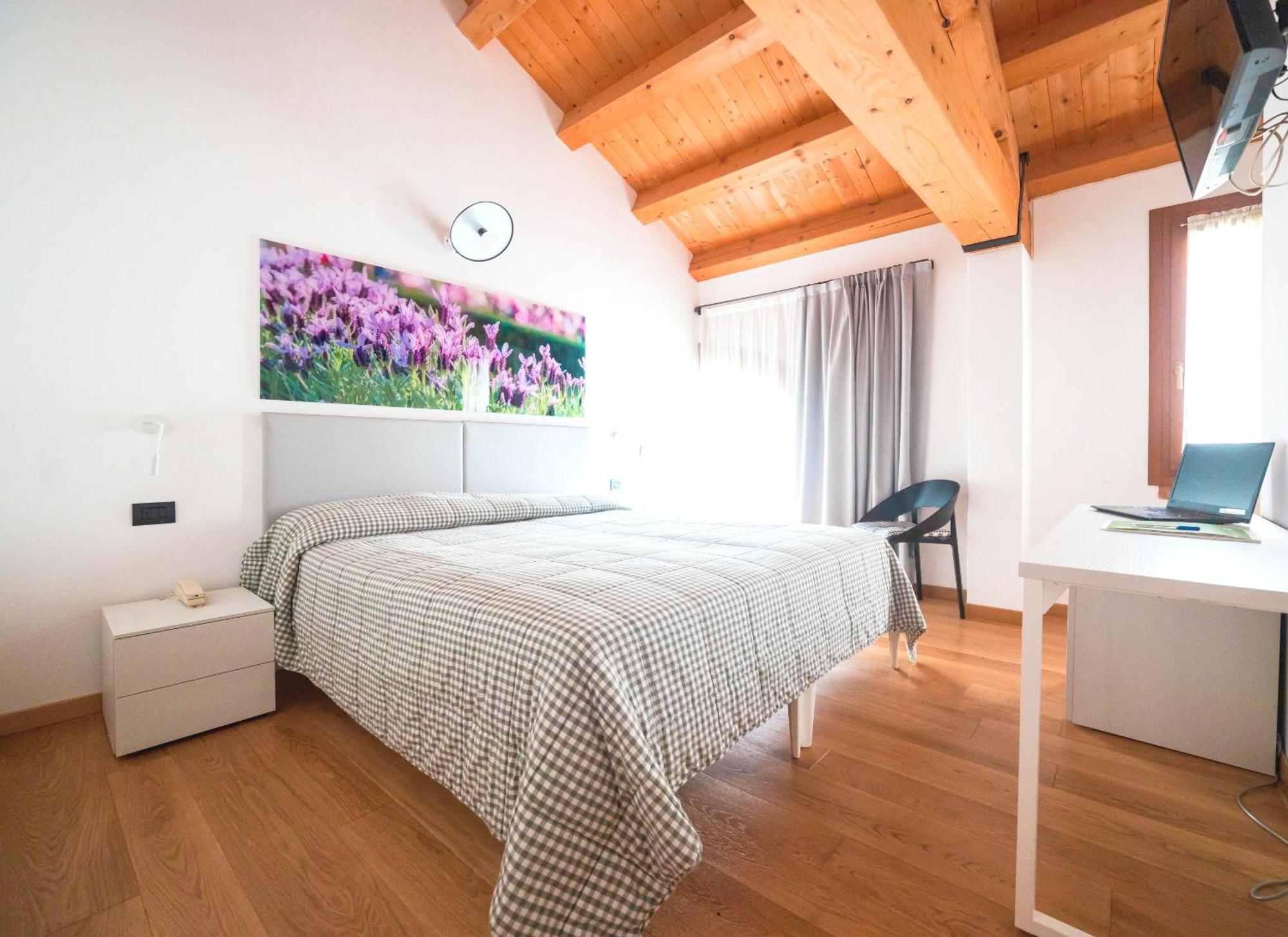 Bed and Breakfast Col Delle Rane Caerano Di San Marco Экстерьер фото