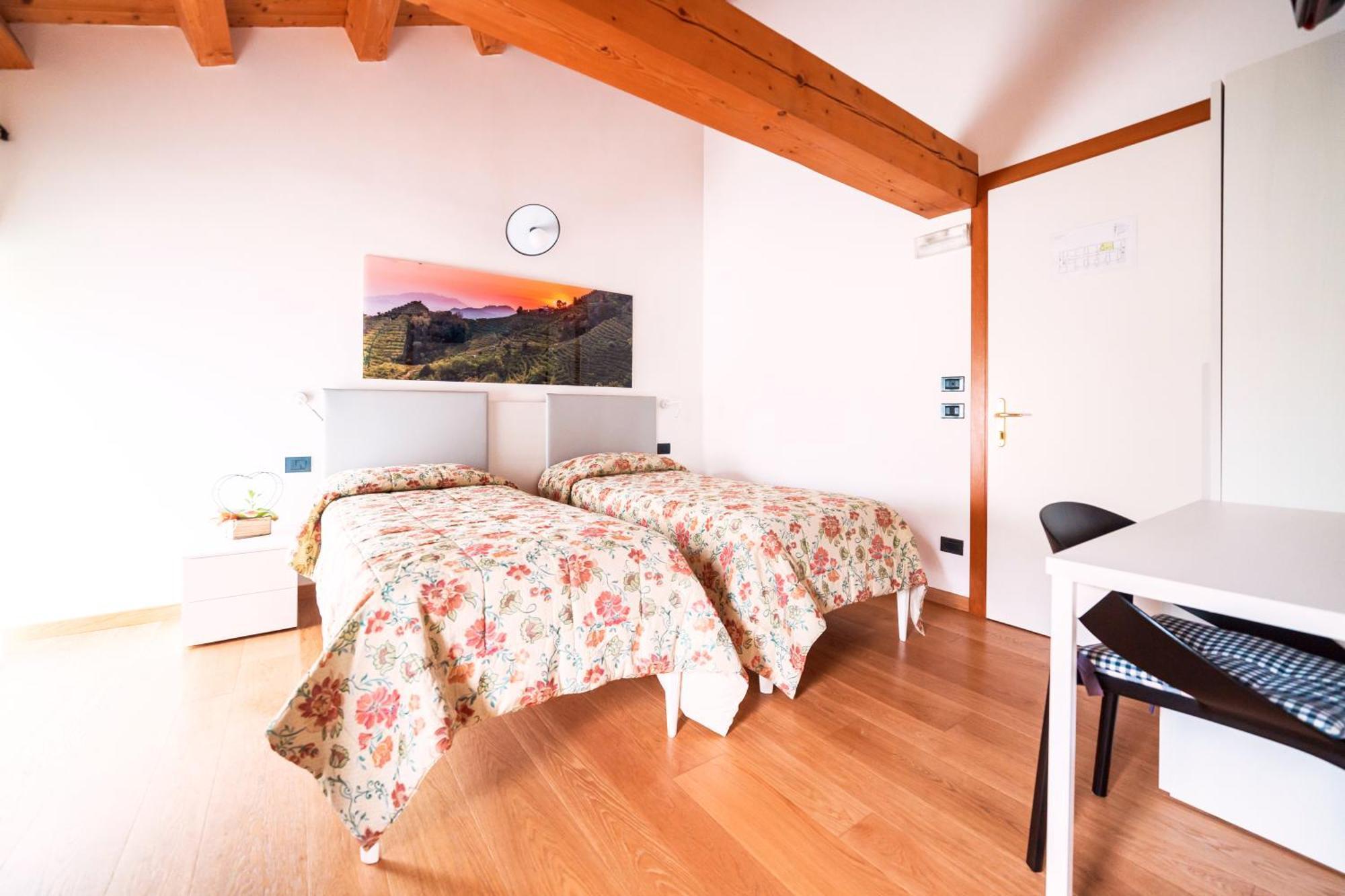 Bed and Breakfast Col Delle Rane Caerano Di San Marco Экстерьер фото