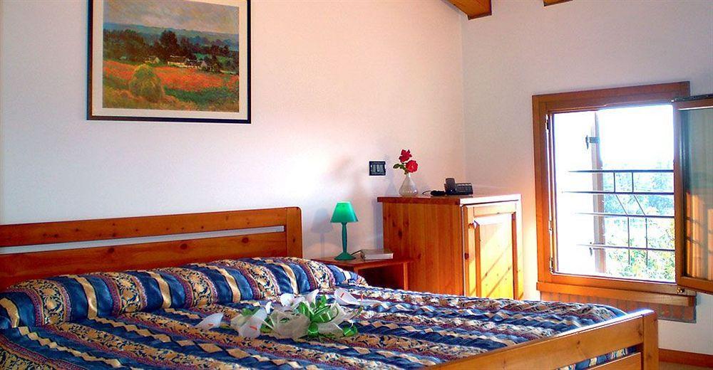 Bed and Breakfast Col Delle Rane Caerano Di San Marco Экстерьер фото